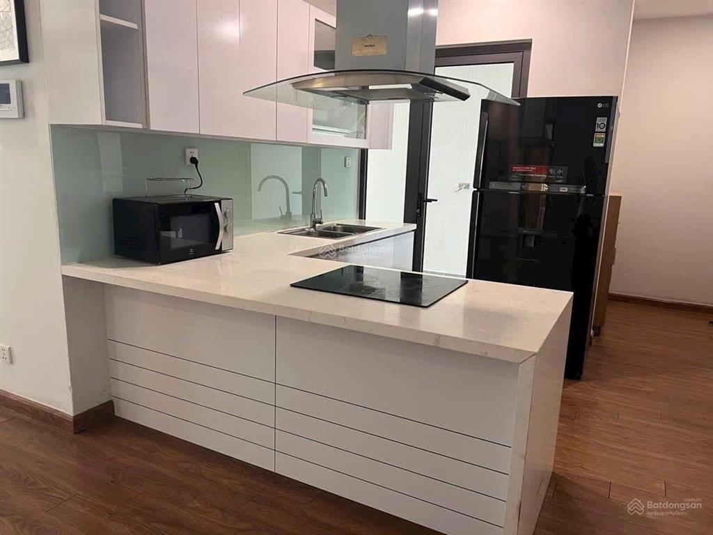 Căn hộ chung cư 3pn, 2wc, 122, giá 10.4 tỷ full nt 24t hoàng đạo thúy, trung hòa, cầu giấy