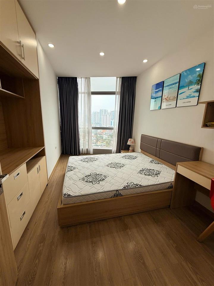 Bán ch eurowindow trần duy hưng 69m 2n2w giá 6.9 tỷ đầy đủ nội thất