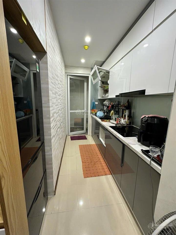 Bán ch 90 nguyễn tuân 71m 2n2w giá 6,3 tỷ đầy đủ nội thất có thương lượng