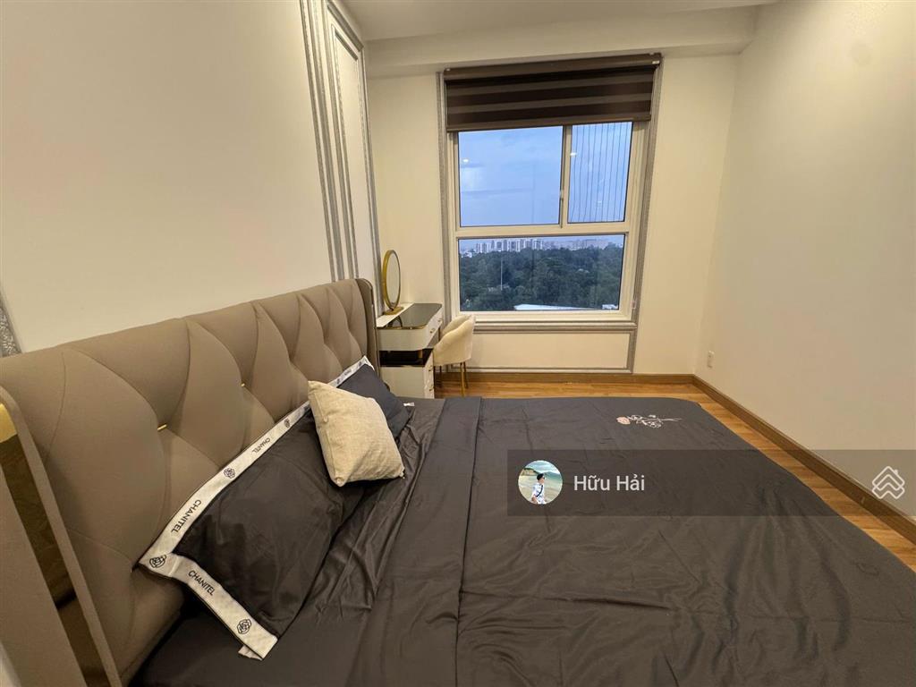 Nhà mới 100% bán 3pn có sổ hồng tại orchard garden 97m2, giá 9 tỷ thương lượng, tầng cao view đẹp