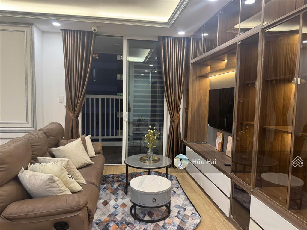 Nhà mới 100% bán 3pn có sổ hồng tại orchard garden 97m2, giá 9 tỷ thương lượng, tầng cao view đẹp