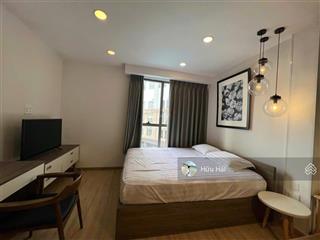 Cho thuê căn 1pn 34m2 sẵn nội thất cơ bản chỉ 9.5 triệu tại garden gate (novaland), view thoáng