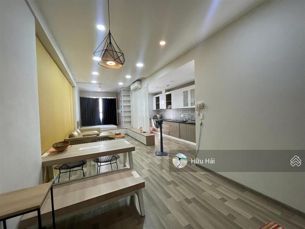 Giá siêu tốt, bán 1pn 53m2 giá chỉ 3.85 tỷ tại the botanica, tầng cao, nhà đẹp.  0984 686 *** hải