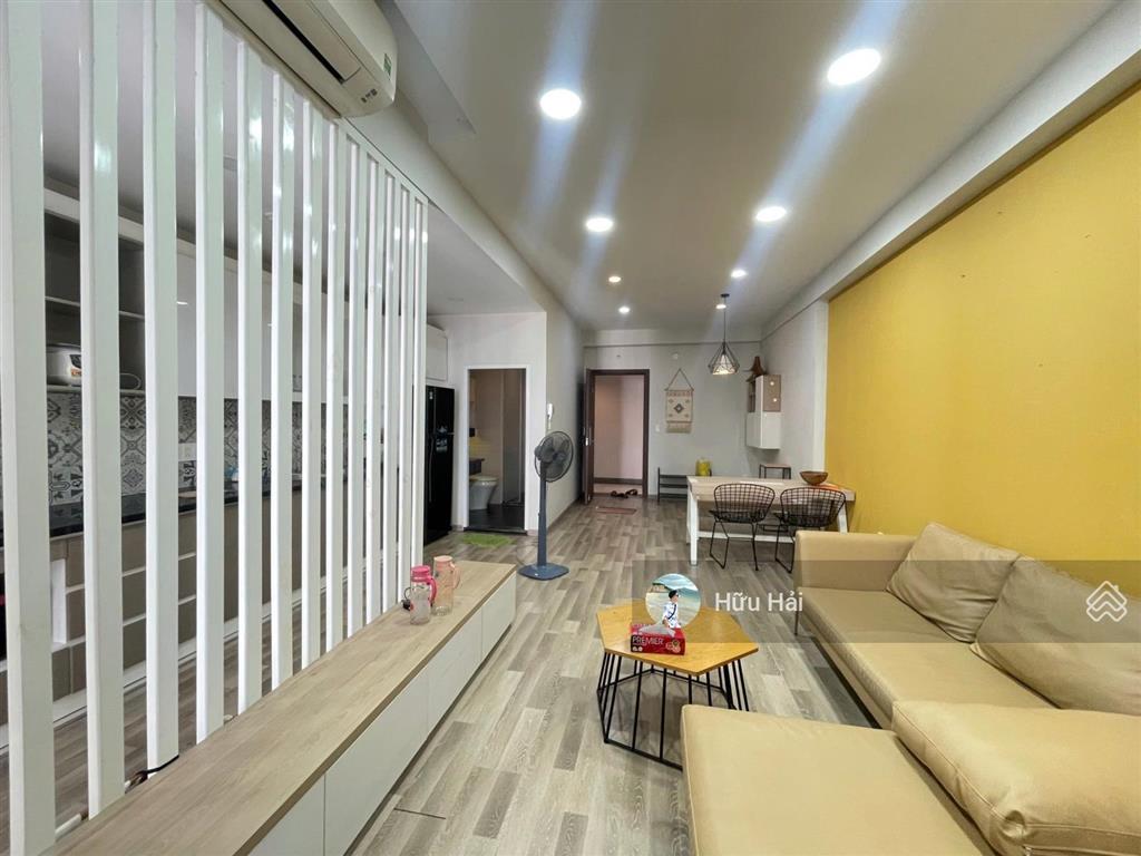 Giá siêu tốt, bán 1pn 53m2 giá chỉ 3.85 tỷ tại the botanica, tầng cao, nhà đẹp.  0984 686 *** hải