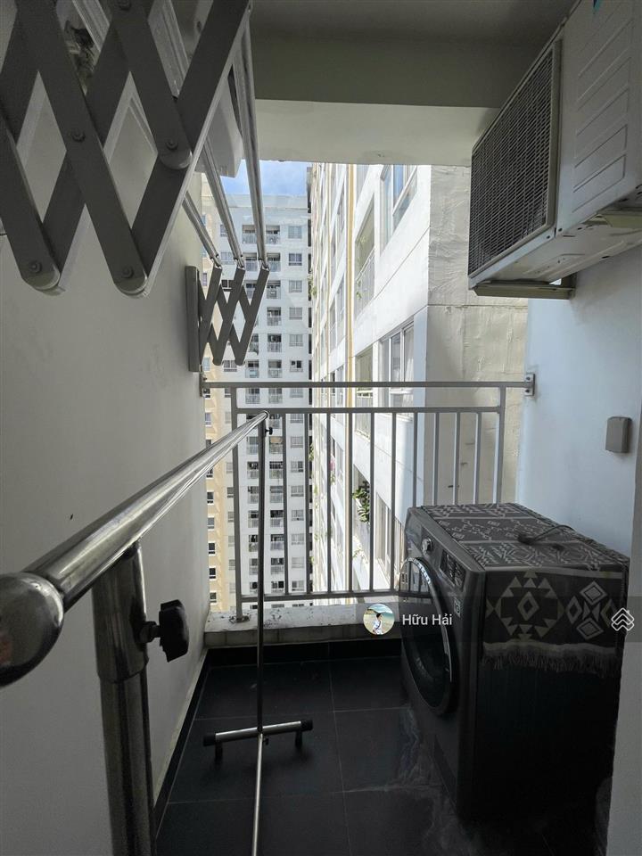 Giá siêu tốt, bán 1pn 53m2 giá chỉ 3.85 tỷ tại the botanica, tầng cao, nhà đẹp.  0984 686 *** hải