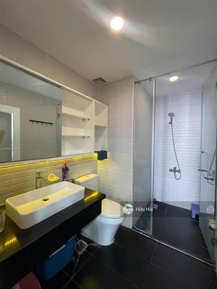 Giá siêu tốt, bán 1pn 53m2 giá chỉ 3.85 tỷ tại the botanica, tầng cao, nhà đẹp.  0984 686 *** hải