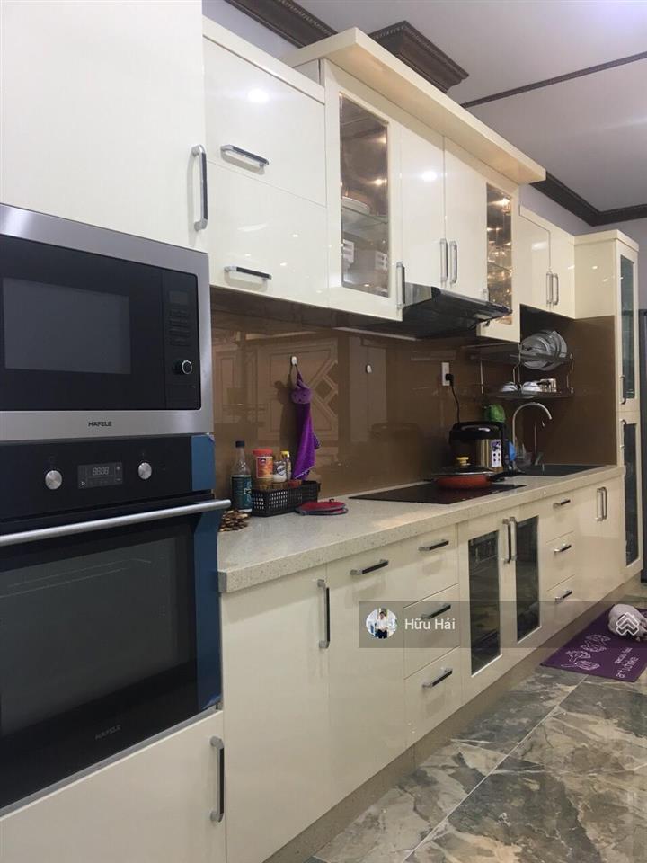 Giá tốt nhất khu  bán 3pn 102m2 giá chỉ 9.3 tỷ tại garden gate, có sổ hồng sẵn, view landmark