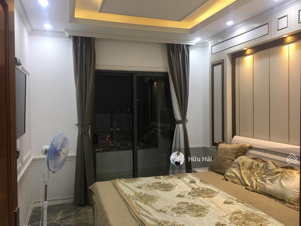 Giá tốt nhất khu  bán 3pn 102m2 giá chỉ 9.3 tỷ tại garden gate, có sổ hồng sẵn, view landmark