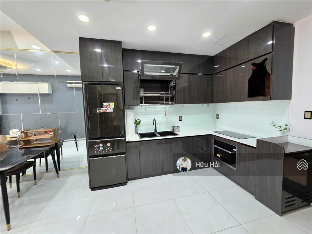 Hot!!! 2pn giá tốt chỉ 16,5 triệu, diện tích 73m2 tại the botanica, tầng cao view đẹp