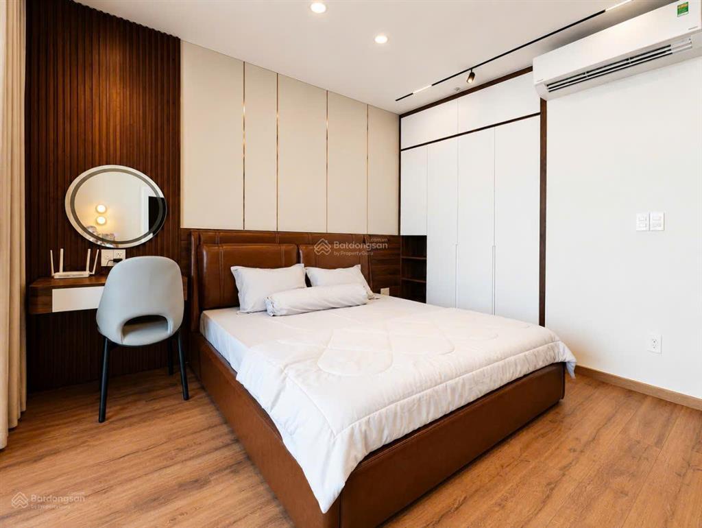 Cho thuê căn hộ studio  tầng cao, view sông & thành phố sun cosmo  0768 262 *** đức hiếu