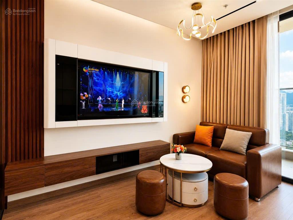 Cho thuê căn hộ studio  tầng cao, view sông & thành phố sun cosmo  0768 262 *** đức hiếu
