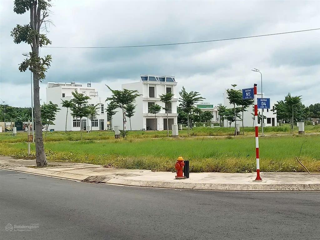 Bán lô 70m2 đối diện công viên khu đô thị bắc sài gòn chỉ 1,039 tỷ