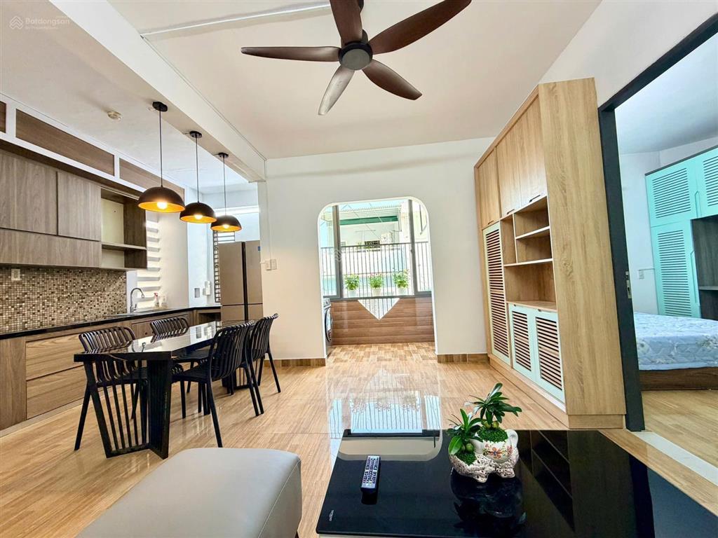 Bán căn hộ chung cư trung tâm nha trang  2pn full nội thất  giá 2.7 tỷ gần coopmart nha trang