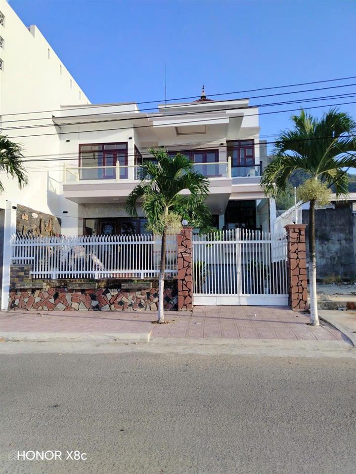 View triệu đô  nhà 3 tầng trực diện sông hòn  rớ phước đồng, nha trang 6pn 3 tầng 150m2