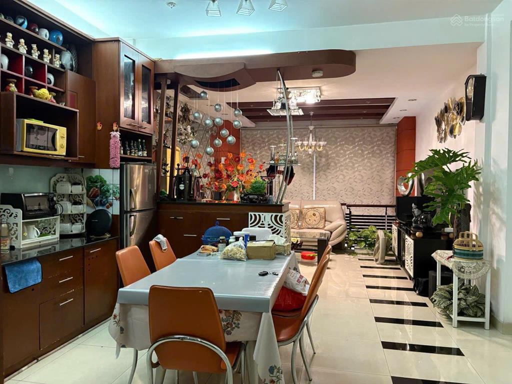 Nhà 5 tầng mặt tiền trần quý cáp  trung tâm nha trang  kinh doanh cực tốt  sổ hồng riêng