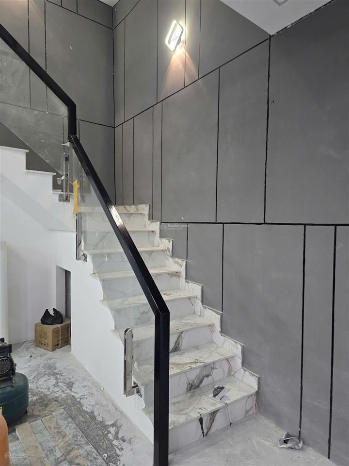Bán nhà 1 trệt 3 lầu đường số 6, bình hưng hòa b, dt 9.4x7.7 nỡ hậu 9.7 công nhận 86m giá 6.8 tỷ