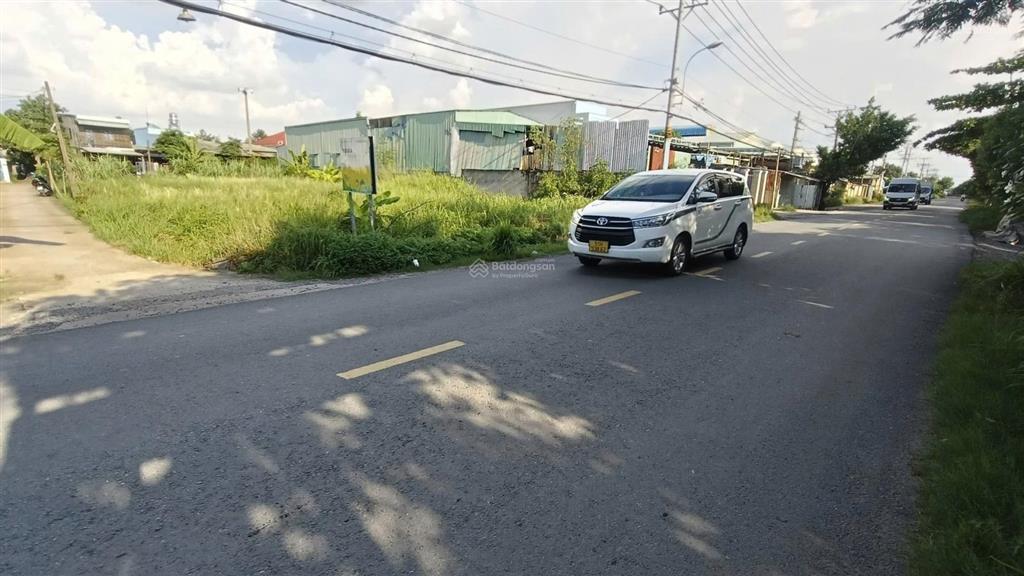 Bán đất mt đường thanh niên xã phạm văn hai, bình chánh, dt 10x49m có 300m2 thổ cư giá 8 tỷ