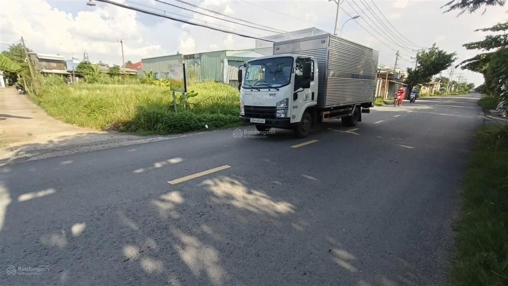 Bán đất mt đường thanh niên xã phạm văn hai, bình chánh, dt 10x49m có 300m2 thổ cư giá 8 tỷ