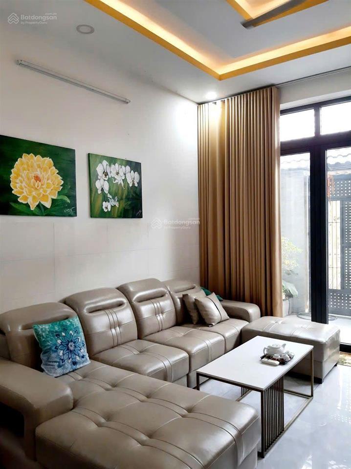 Bán nhà 1 trệt 2 lầu, tum kdc xã phạm văn hai, bình chánh, dt 5x17.88