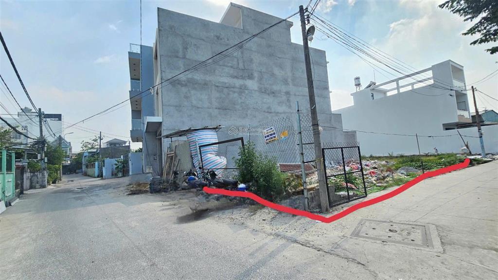 Bán lô góc 2mt hẻm tô ký, ấp đông 5, gần ngã 3 bầu chợ bắp, dt 5x19m, giá 4.8 tỷ
