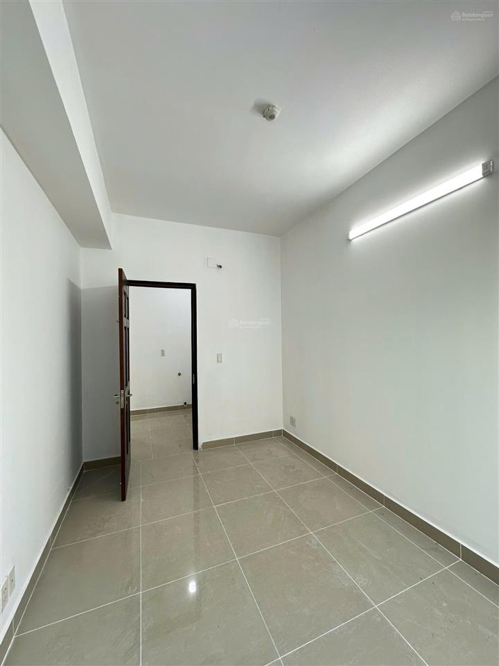 Căn hộ tầng 12 chung cư thái sơn, ngay chợ bà hom, dt 48m giá 2 tỷ 50tr