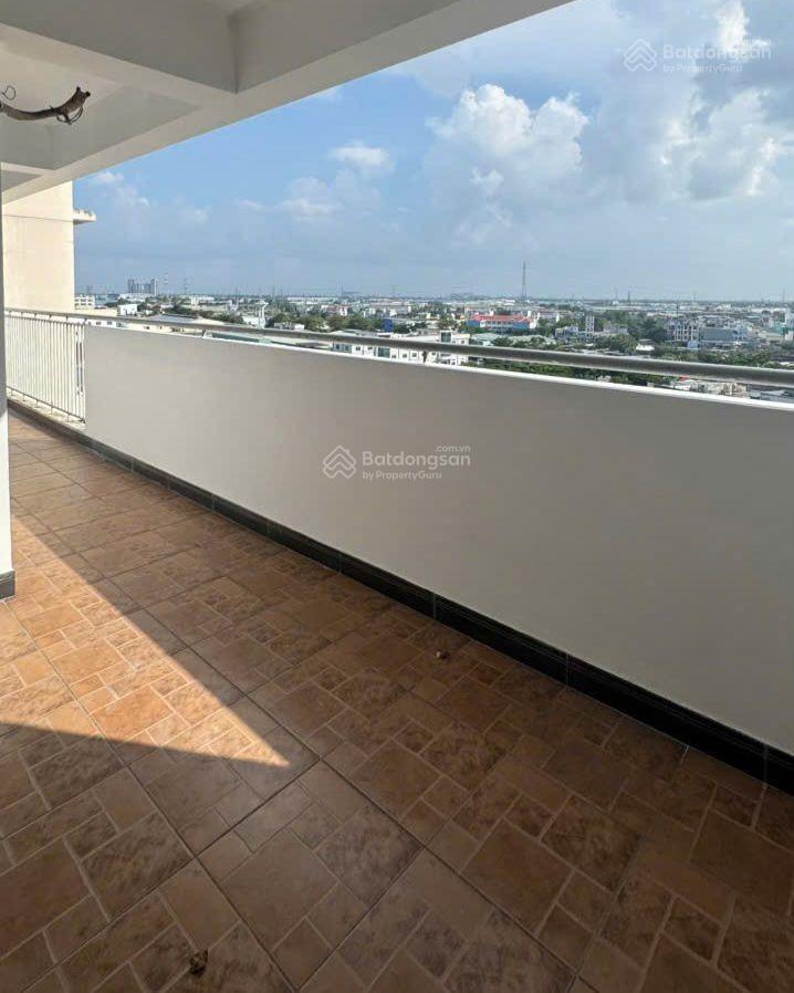 Bán căn hộ 3 pn, tầng 8, chung cư vĩnh tường, tân tạo a, bình tân, dt 120,8m
