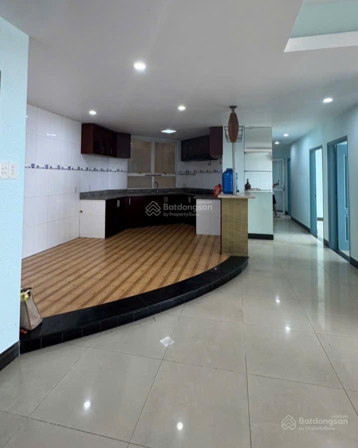 Bán căn hộ 3 pn, tầng 8, chung cư vĩnh tường, tân tạo a, bình tân, dt 120,8m