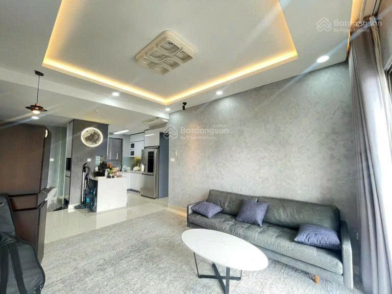 Chính chủ gửi bán căn hộ 96m2 tầng cao view sông tháp trung tầm giá 9.5 tỷ all in