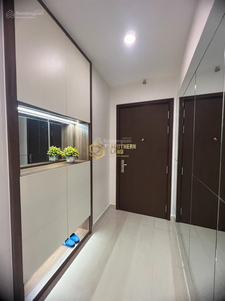 Bán căn hộ 2pn2wc ban công dài 73m2 view landmark 81 giá tốt 7,3 tỷ bao hết