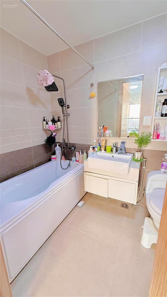 Chính chủ gửi bán căn hộ 2pn2wc giá sập sàn 7,25 tỷ đã có sổ công chứng ngay