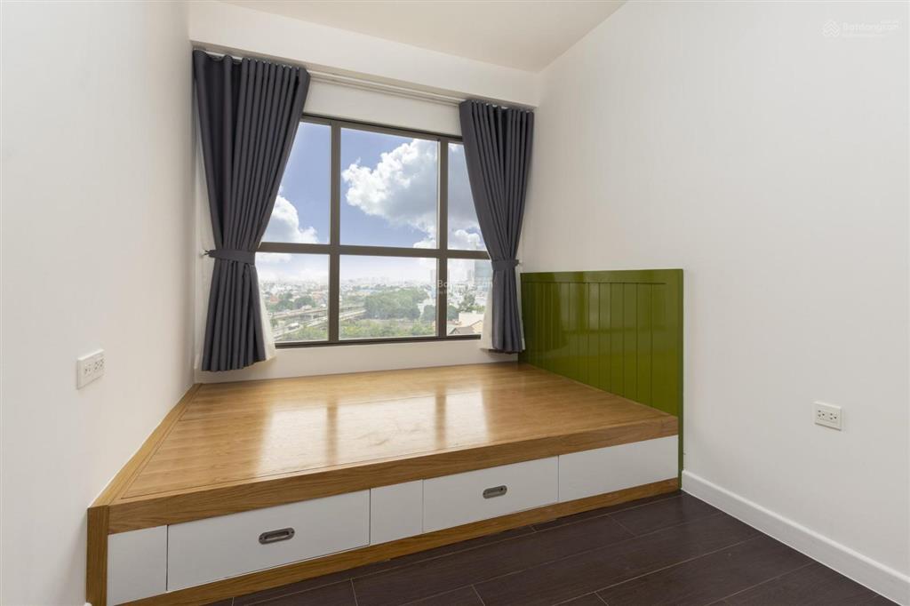 Chính chủ gửi bán căn hộ 3pn2wc  105m² view sông đã có sổ hồng giá 9 tỷ all in