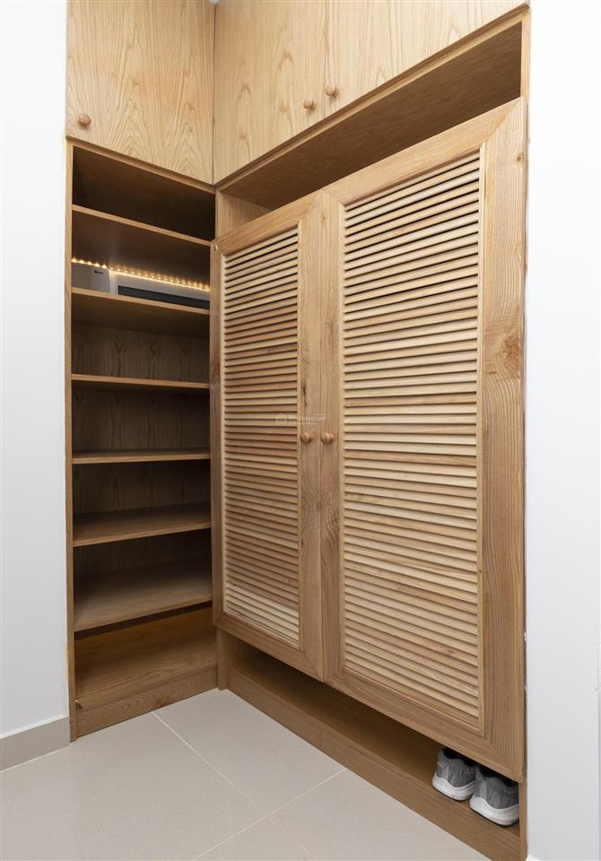 Chính chủ gửi bán căn hộ 3pn2wc  105m² view sông đã có sổ hồng giá 9 tỷ all in