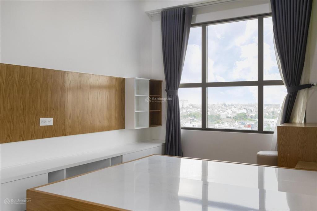 Chính chủ gửi bán căn hộ 3pn2wc  105m² view sông đã có sổ hồng giá 9 tỷ all in