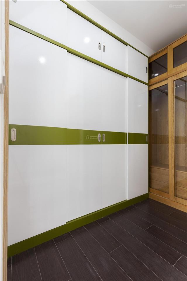 Chính chủ gửi bán căn hộ 3pn2wc  105m² view sông đã có sổ hồng giá 9 tỷ all in