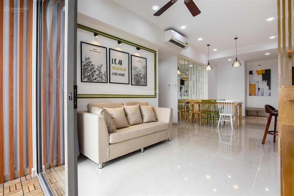 Chính chủ gửi bán căn hộ 3pn2wc  105m² view sông đã có sổ hồng giá 9 tỷ all in