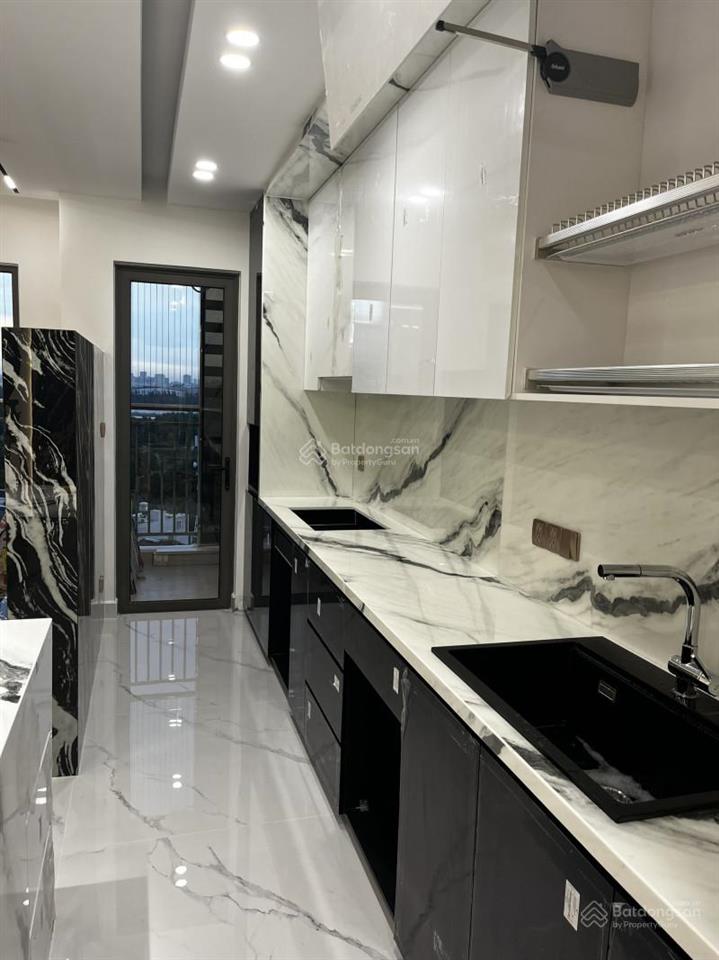 Bán nhanh căn hộ diện tích lớn 3pn2wc  105m² giá bán 9 tỷ bao hết