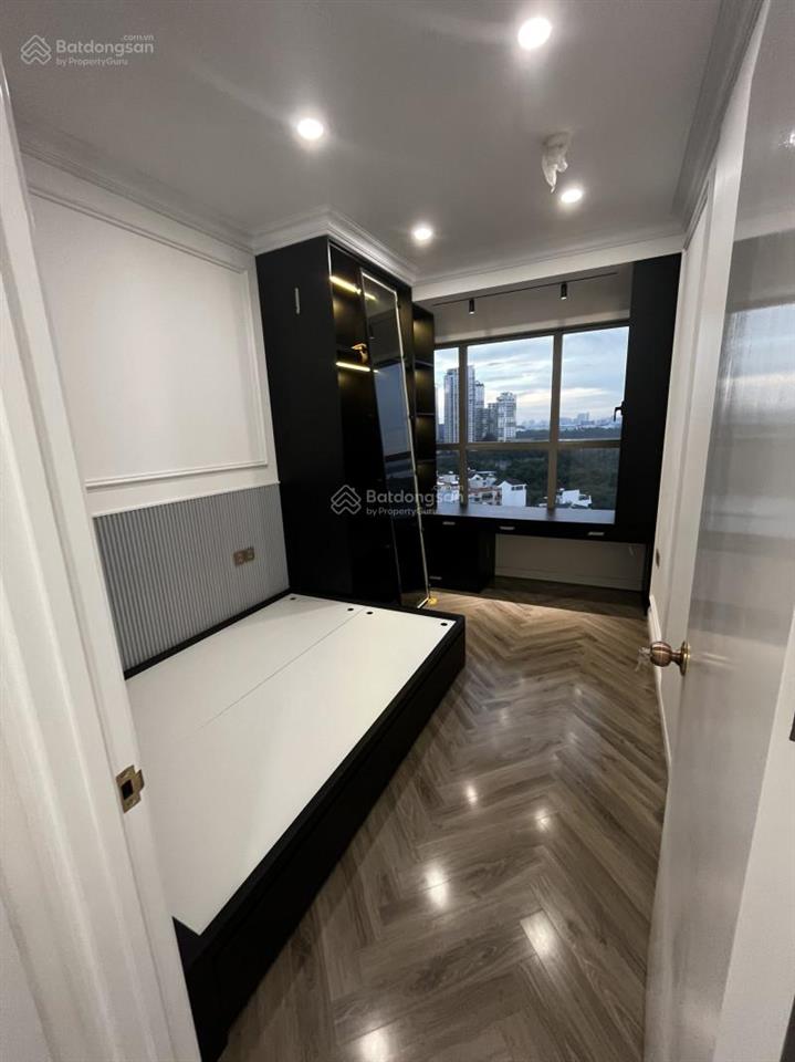 Bán nhanh căn hộ diện tích lớn 3pn2wc  105m² giá bán 9 tỷ bao hết