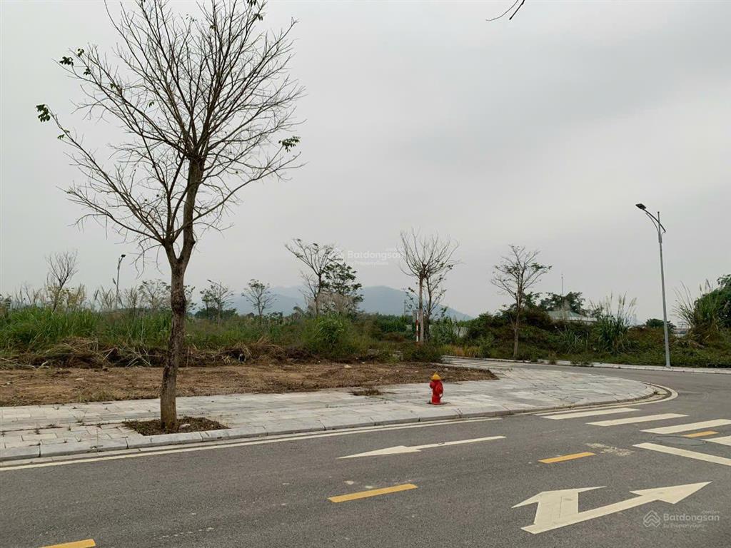 Chính chủ cần bán lô liền kề cạnh vườn hoa công viên dự án thị trấn lương sơn, giá 2.x tỷ