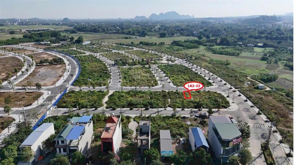 Chính chủ cần bán lô liền kề cạnh vườn hoa công viên dự án thị trấn lương sơn, giá 2.x tỷ