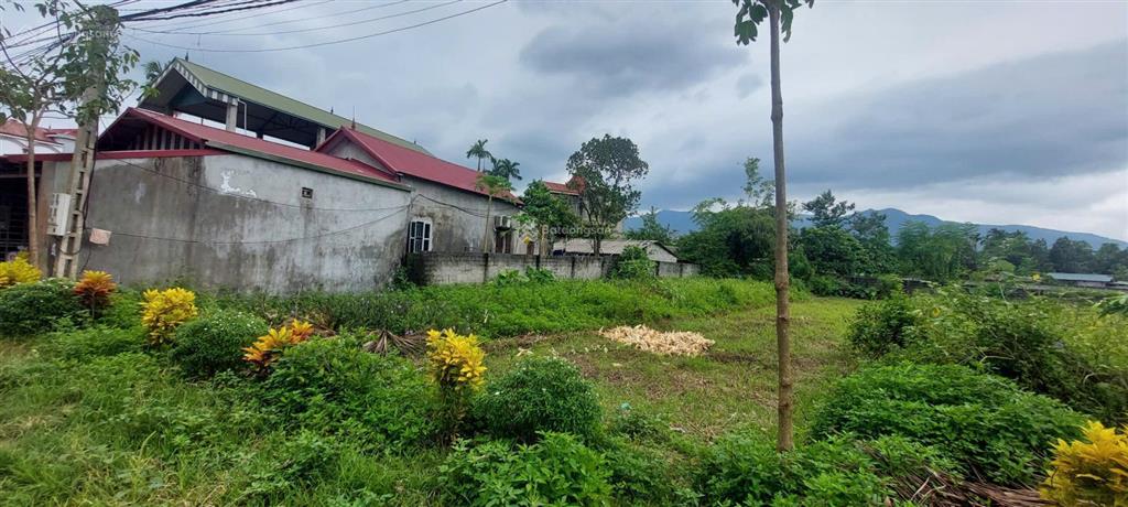 Cần bán lô đất 266m2 bám đg nhựa liên xã gần trung tâm hành chính xã nhuận trạch giá 4.x tỷ