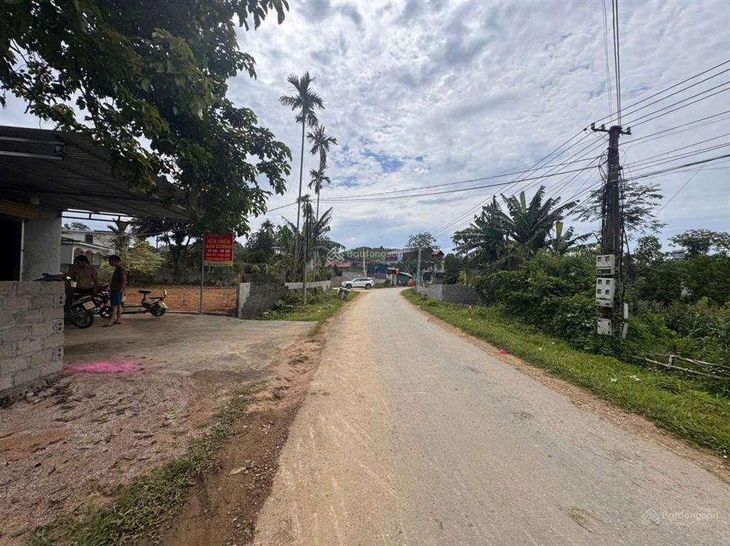 Lô đất 125m2 full đất ở lại sát đường nhựa liên xã, cách hn 55km giá 5xxtr