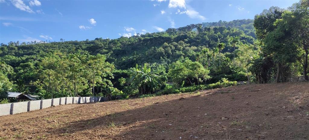 Cần bán 2.000 m² đất lương sơn sát vành đai 5 giá đầu tư hợp lý