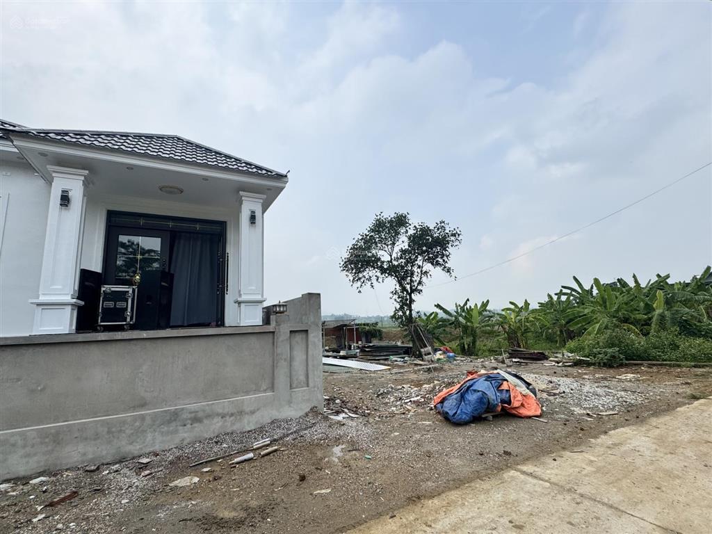 Chỉ nhỉnh 1 tỷ có ngay lô đất 80 m mặt tiền 6 m phía sau giáp với khu công nghiệp cách hn 30km