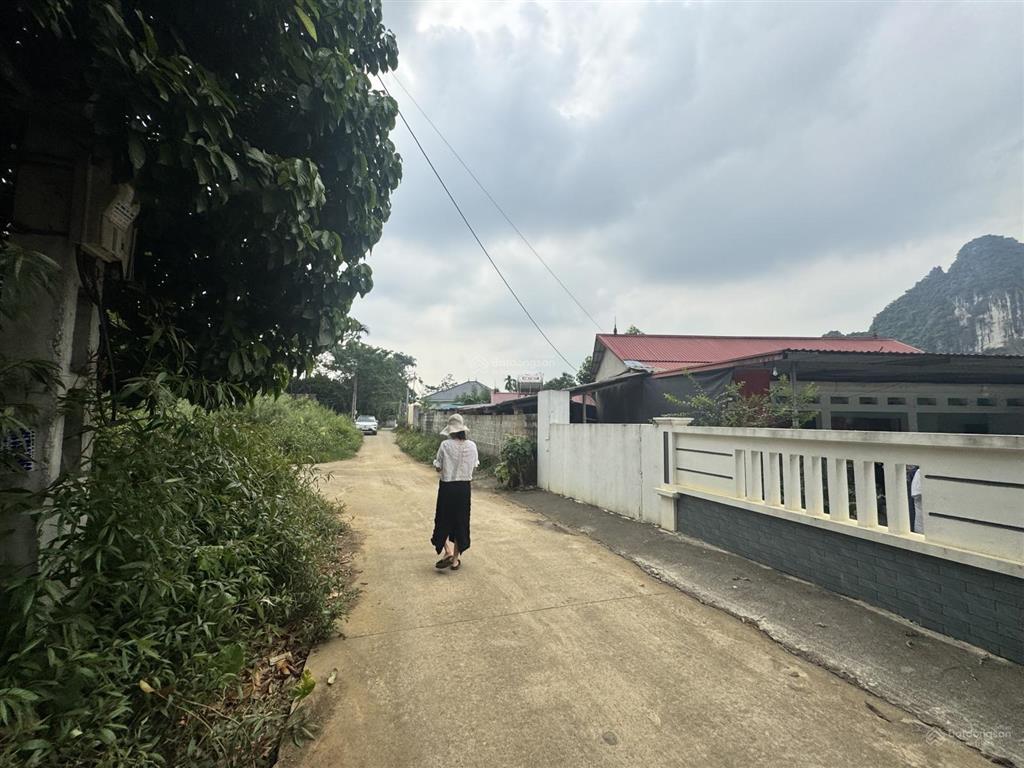 Lô góc 2 mặt tiền gần suối lớn giá 7xxtr tại lương sơn  hoà bình cũ