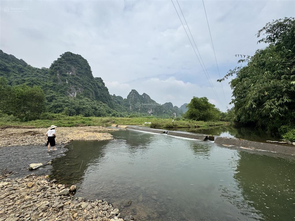 Lô góc 2 mặt tiền gần suối lớn giá 7xxtr tại lương sơn  hoà bình cũ