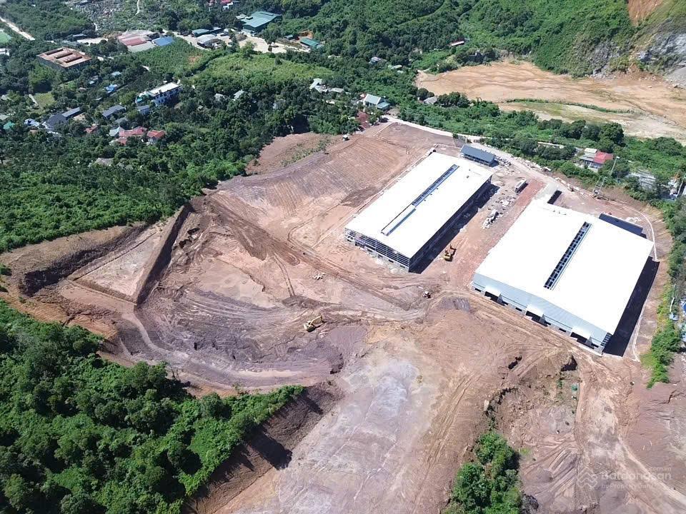 Bán lô đất nhà xưởng thị trấn lương sơn cũ 1ha, đường xe công tránh nhau