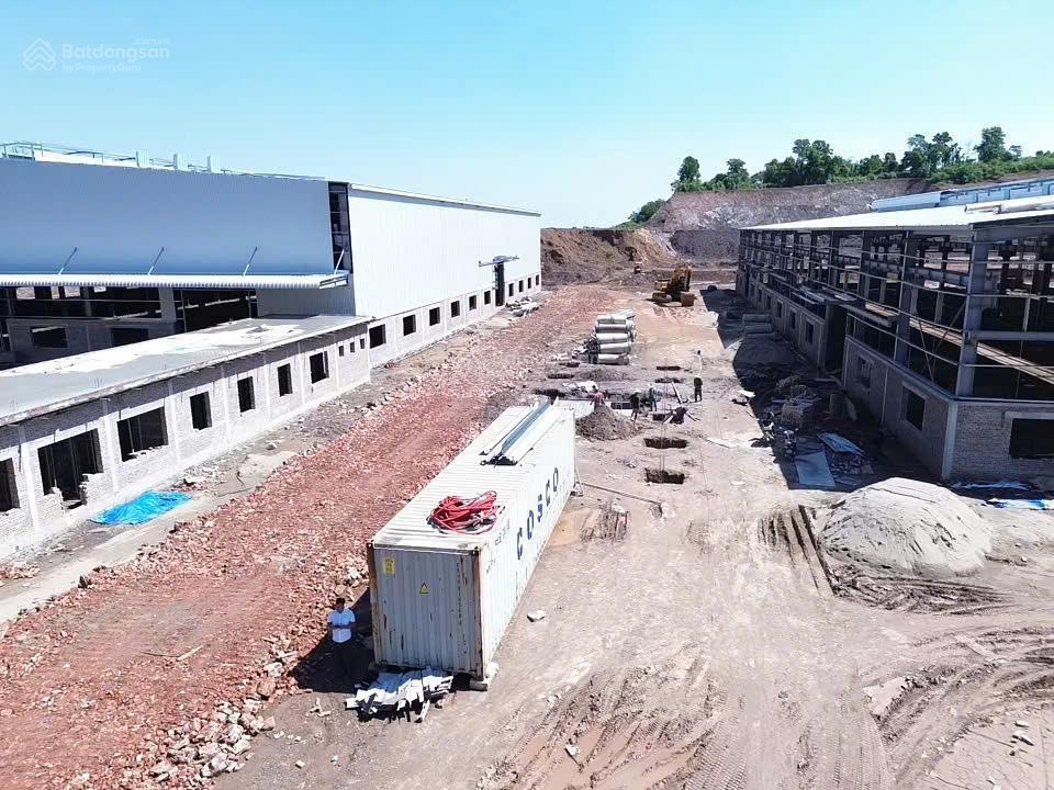 Bán lô đất nhà xưởng thị trấn lương sơn cũ 1ha, đường xe công tránh nhau