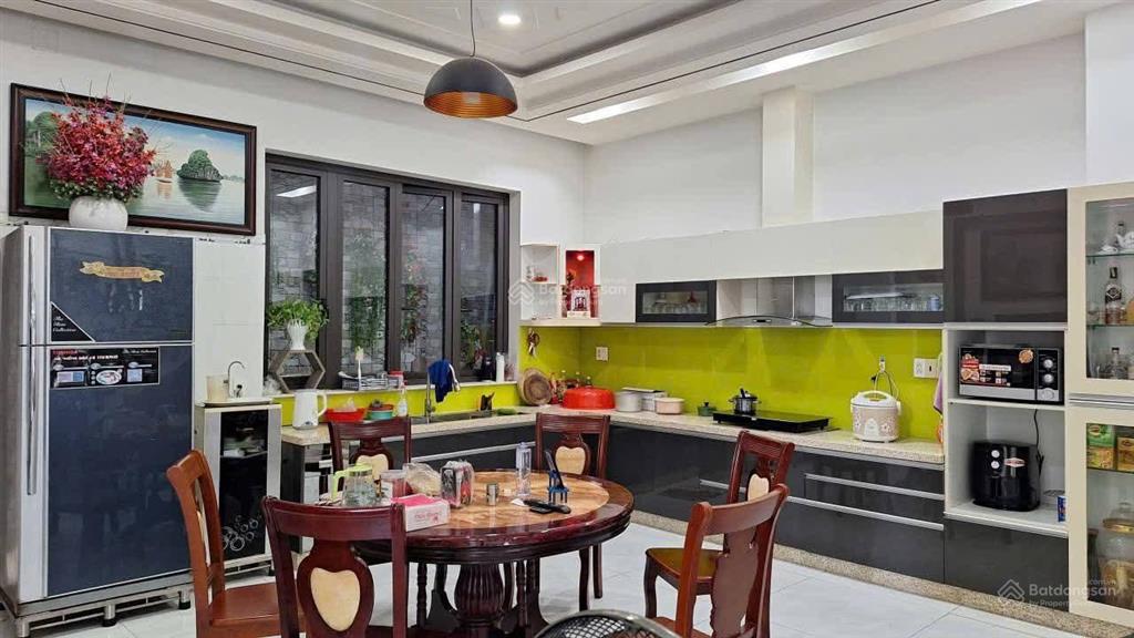 Biệt thự mặt tiền gần công viên cá koi nhật bản vị trí thuận tiện kinh doanh