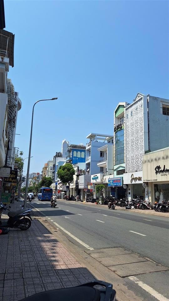 Bán nhà riêng tại hồ văn huê, giá cực chất 48 tỷ, 188.3m2, 6pn, 4wc