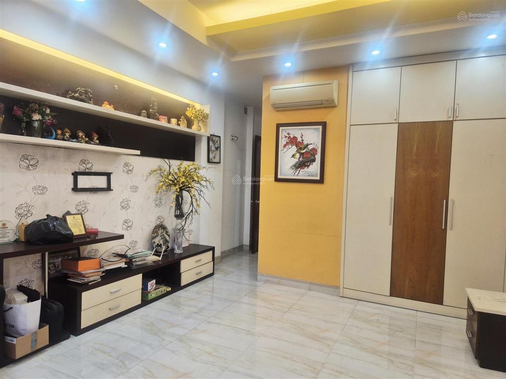 Cực hiếm  mặt tiền kinh doanh ngay chợ hạnh thông tây. nhà 4 tầng khu phân lô đồng bộ